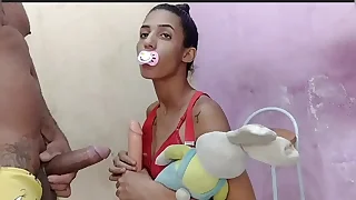 sacanagem nubile tailandesa 18Yo chupa pau e tem a bunda fudida: